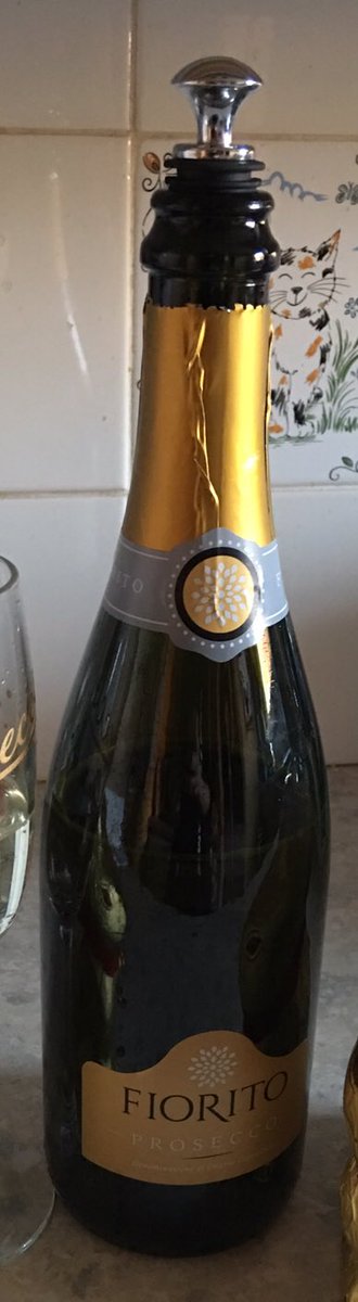 ycdillon's tweet image. I am going to blame @becx1970 and @Ceirwyn01 for any tweets later 😉 - thank you ladies 😉 🥂 

#notforgetting #justdrinkingandeatingchocolate