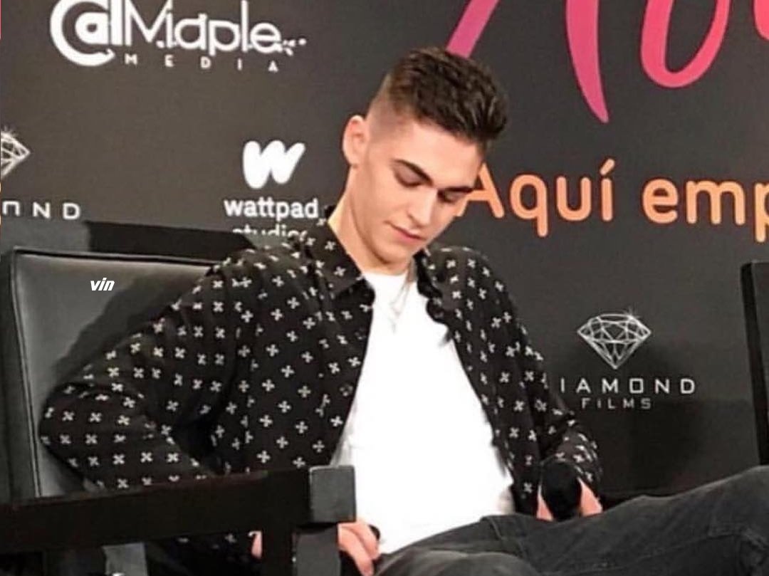 vindelacroix's tweet photo. "Don't need permission
 Made my decision to test my limits
 'Cause it's my business" https://t.co/rCzieTE6CH