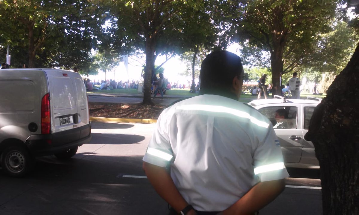 GustavoAdda's tweet photo. #HayControl
En el corredor Avellaneda @DGTRosario junto al #TercioDelta (C.R.E.) remitió 23 motos.
En Av. de La Costa continuamos con el ordenamiento.
También trabajamos en parques para que todos disfruten de sus Espacios Públicos.
#RosarioParaTodos
#SomosLoQueHacemos https://t.co/e9prWnG28l