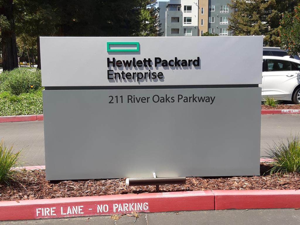 XtianLaporte's tweet image. Last day of a great trip to innovation HPE San Jose. A lot of amazing new developments around HPE's Intelligent Data Platform to come soon #IA #InfoSight #3Par #Nimble . Also good time in SanFransisco 😁