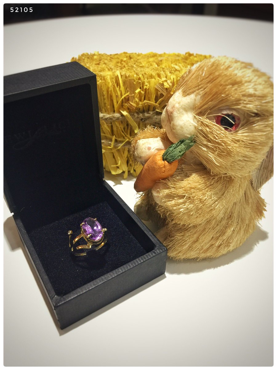 ewiglichjoias's tweet photo. “A Páscoa fala sobre a rara beleza da nova vida” - S. D. Gordon 
Na chegada dos ovos de Páscoa e a celebração da vida, presenteie uma pessoa querida com um anel Ametistas! 💍💎🐰🍫💫 #anel #ametista #páscoa #ouro18k #vida #ewiglich #joias #ewiglichjoias https://t.co/tCsFgCLvyO