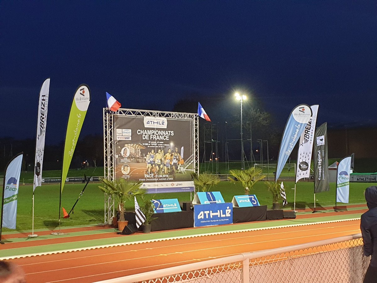 UDPS35's tweet photo. Poste de secours au championnat de France de 10 000m à PACE.
Les chronos sont impressionnants!!!
#udps35 #dps #premierssecours #anps #motivation https://t.co/ZOMkQR3WGX