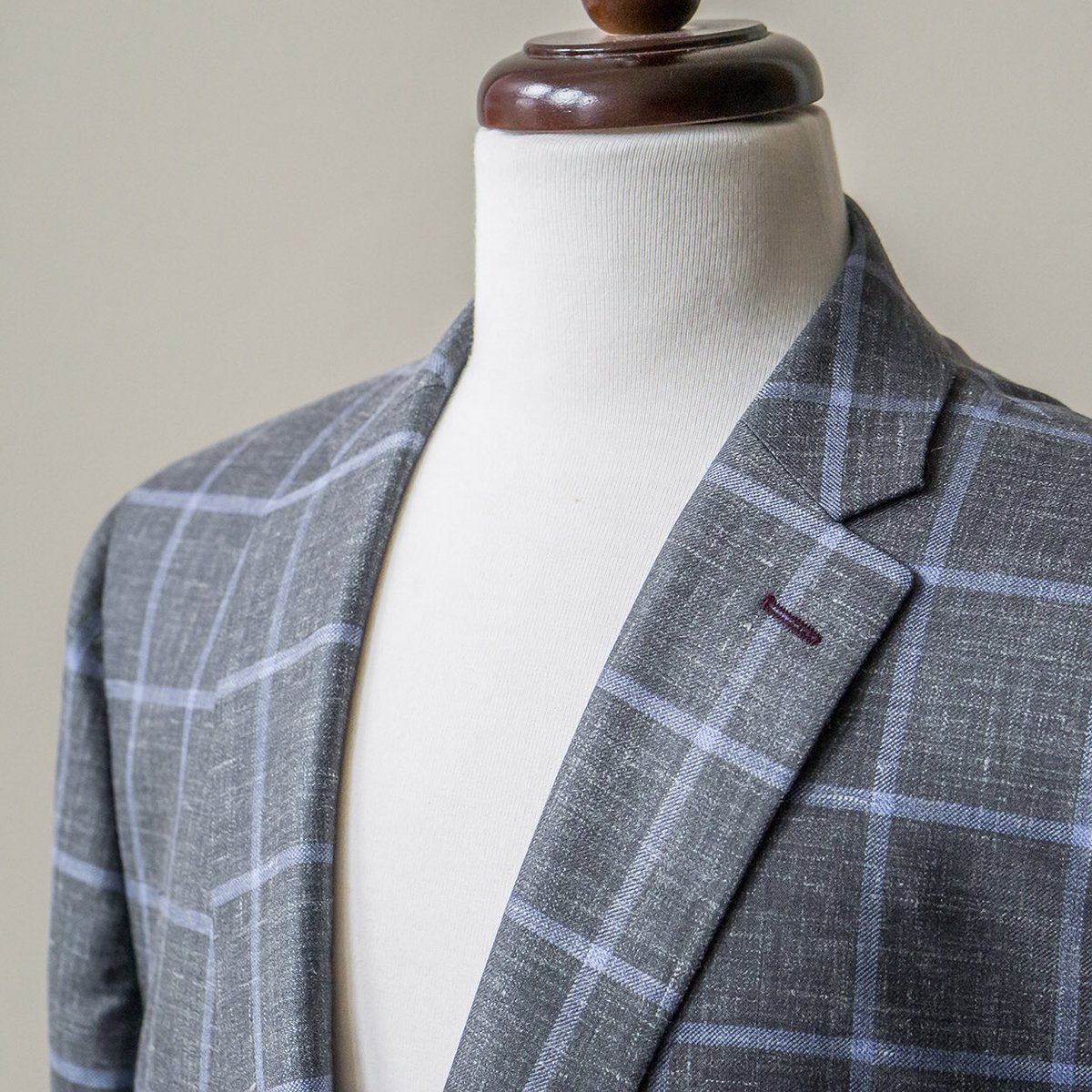 Finespunman's tweet photo. The business of keeping you looking sharp. #Madetomeasure #sportcoats for #Louisville #gents. https://t.co/2CyekLNMAf
