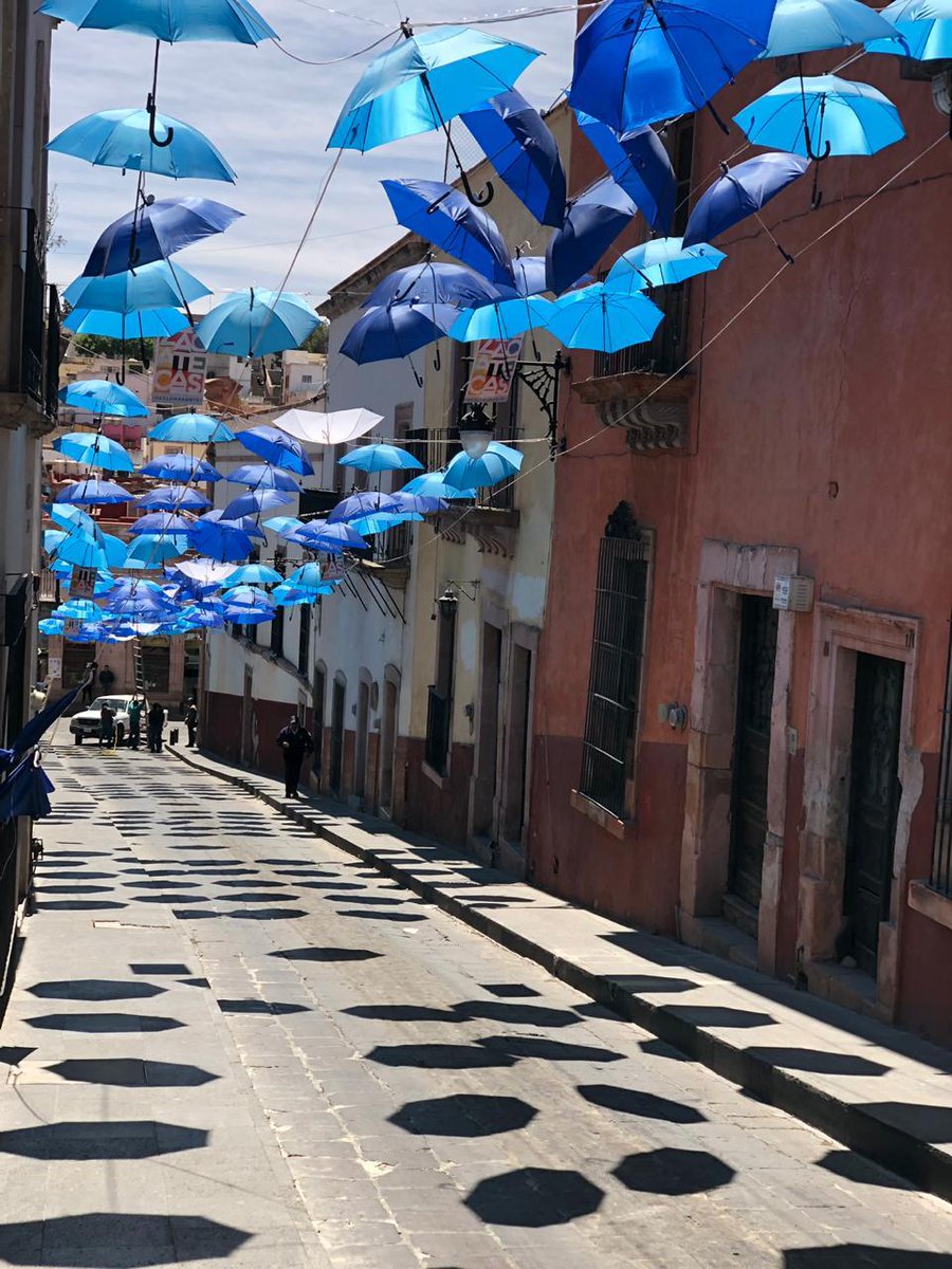 CZacatecana's tweet photo. 💬| Los callejones de Zacatecas Deslumbrante ya están listos para que los disfruten los zacatecanos y nuestros visitantes. 

Tómate foto y súbela a tus redes con mis HasTag: #ZacatecasDeslumbrante y #FCZ2019.
@IZCultura  
@gobiernozac https://t.co/8fruhaUihf
