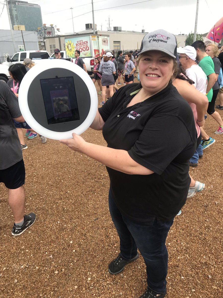 KidsMealsInc's tweet photo. This is the COOLEST new photo booth trend and our partners at Proof It Happened brought it out to Shipley’s Donut Dash - pics will be posted on our website soon @MyShipleyDonuts #shipleysdonutsdash #proofithappened #SaturdayVibes https://t.co/N3Mfvjrkdb