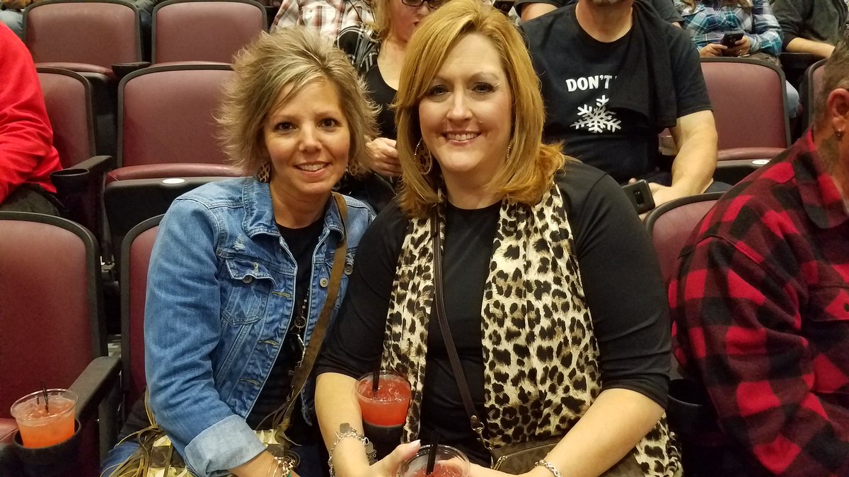 814903's tweet photo. #choctawgrandtheater #whitesnake https://t.co/leQBWog6sV