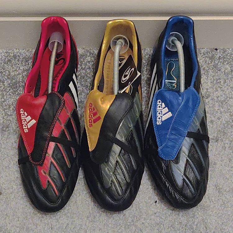 Retrobootsie's tweet photo. 🔴🔶🔵
Which colourway Powerswerve would you choose?
___________
#adidas #predator #powerswerve #adidaspredatorpowerswerve #adidaspredator #predatorpowerswerve https://t.co/lVd2Gk79FX
