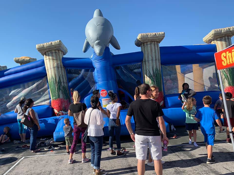 sunrisepark_pta's tweet photo. Wow! Our SPES Carnival Crew pulled out all of the stops this year!!! The #bestschoolinPBC @ShineonSPES Carnival was EPIC and definitely the talk of the town this weekend! This event gets better and better each year. #fridaynightfun #shineonSPES #superPTA https://t.co/MWDpsagxem