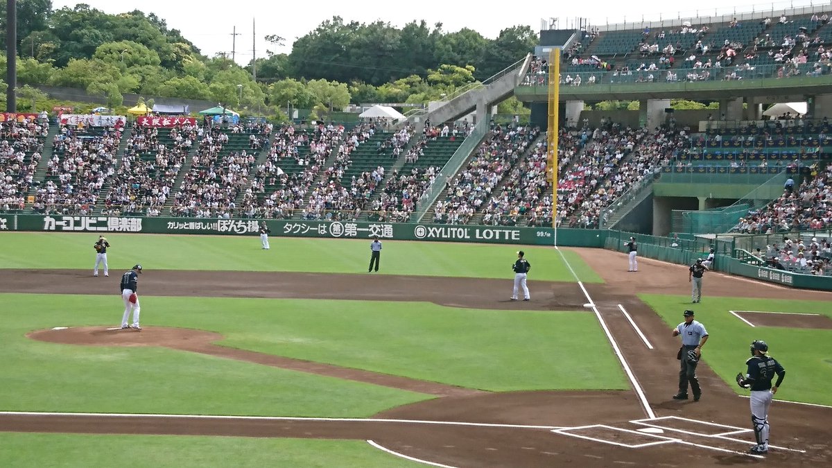 わつき ほっと神戸好き やっぱし野球観るならほっともっとフィールド神戸でしょ 宣伝 ライブ指定席は3000円台でこの絶景 フィールドシートも近くで観られて競争率も低いし買いやすい 最高でしょ 宣伝 ほっともっとフィールド神戸 ほもフィー
