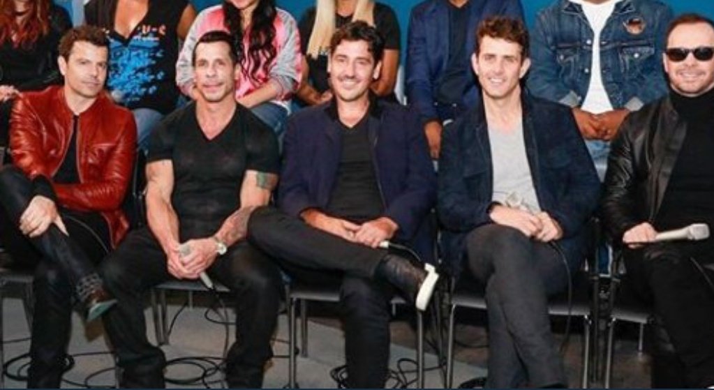 Nkotb4everMadi's tweet photo. #TheProblemWithKidsToday   

Will NEVER know how it feels to follow a band through thick and thin...break ups,reunion and back on top. Loyalty is what I call it. ❤

@NKOTB #HanginTough30 
@dannywood #MyManCrush365Days 
@DonnieWahlberg @jordanknight
@JonathanRKnight @joeymcintyre https://t.co/Qli7XJwdeT