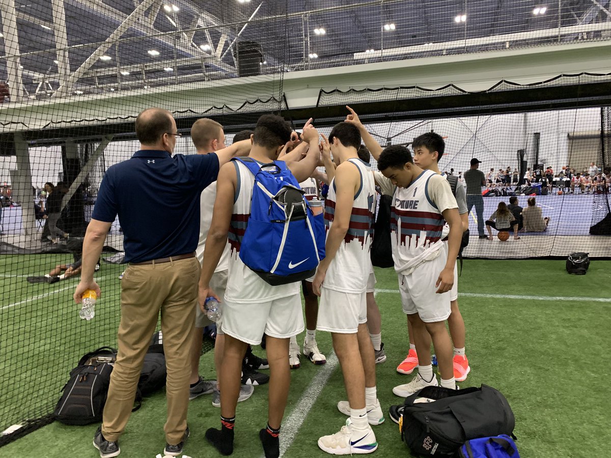 robertltsai's tweet photo. Nice team win by #DCFuture 52-50 over VA Elite to close out @HGSL_HoopGroup #HGJamfest @SFSQuakers @TheBenjchwarmer https://t.co/F1GnWexRv6