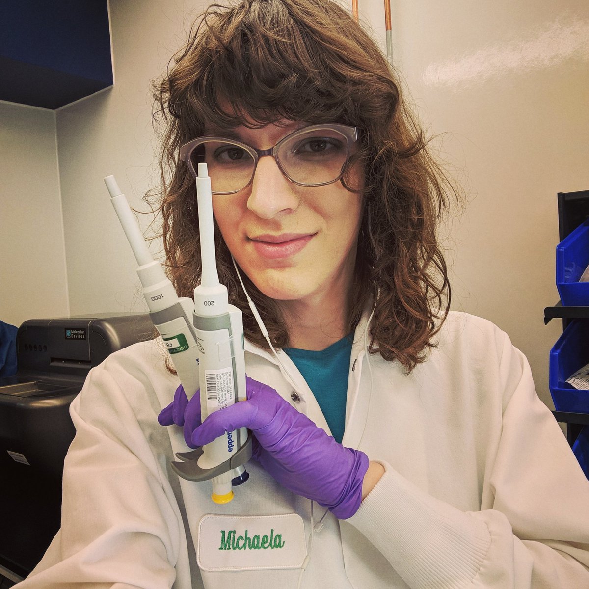 izzitMichaela's tweet photo. Your transgender scientist, reporting for duty! Can lab coats be sexy? I say they can. https://t.co/NXERGyK0V7