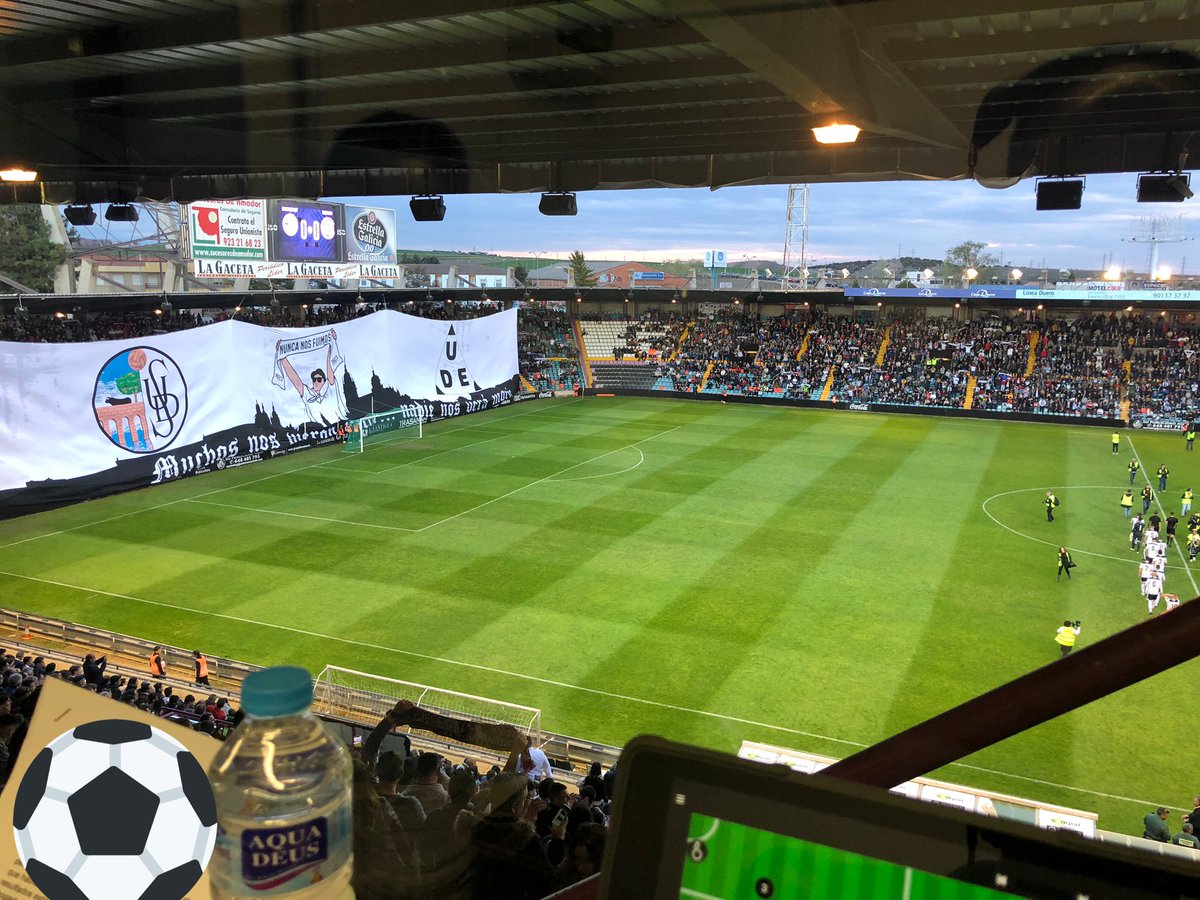 AaroonSanchez's tweet photo. ⚽️¡GANÓ EL FÚTBOL!⚽️

@SalamancaCFUDS mereció más,
Salamanca sufrió un arbitraje descompensado y sobretodo salió perjudicado por un GRAVE error arbitral.

👏🏼🙌🏻Si hay una cosa clara es que este estadio RESPIRA FÚTBOL.🙌🏻👏🏼 https://t.co/hTs2OROyjM