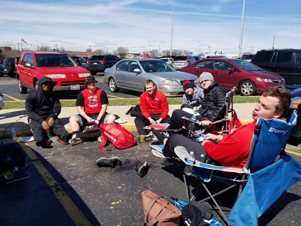 HHSThrows's tweet photo. It was a tough day of throwing and grilling for our throwers at the @LundosCorner Minooka SmithStrong Invite! https://t.co/xpbOo9qJBj