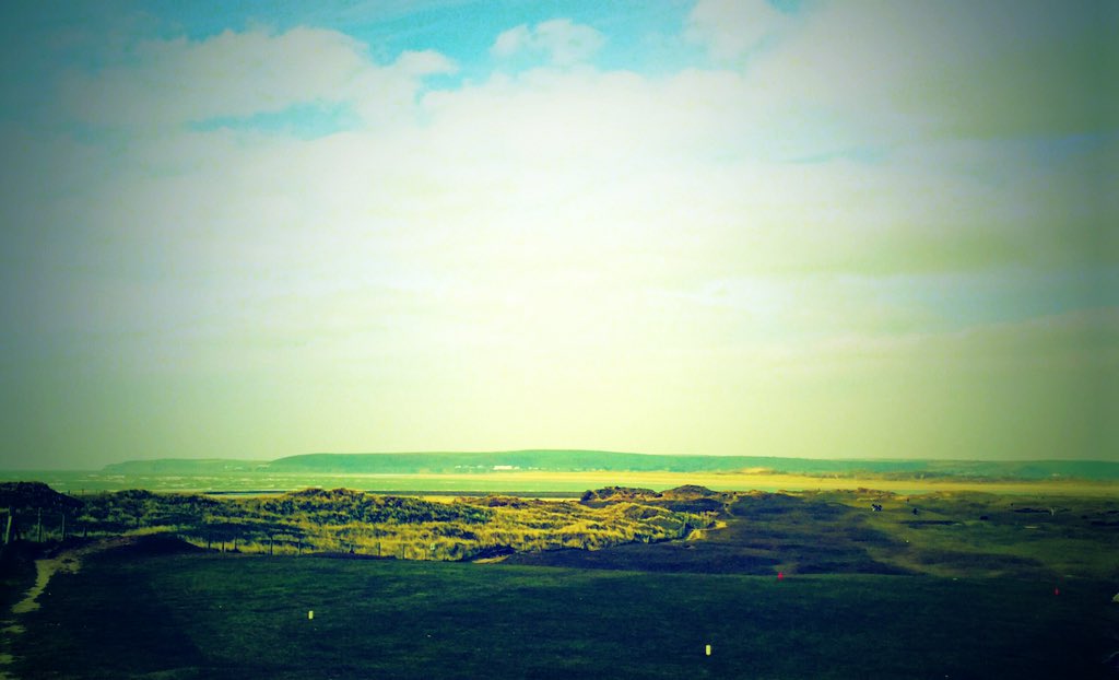 kim22mundy's tweet photo. Literally one of my #favourite tee shots ever! @RNDGolfclub tough day for #golf #bidefordbayfoursomes #hurricane #frozenfingers #whenisitsummer π€·ββοΈ thanks @JoshBudz letβs go low tomorrow @SauntonGolfClub #cantwait #pleasegetwarmer ! @swsportsnews π§π»β³οΈπ #thisgirlgolfs π₯° https://t.co/k6uRGvUgiU