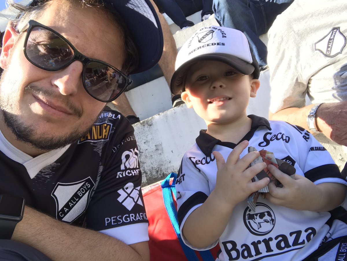 Her_Albo's tweet photo. Perdimos. Igual nos divertimos. #AllBoys #Leon2016 https://t.co/QAPt95UMfT