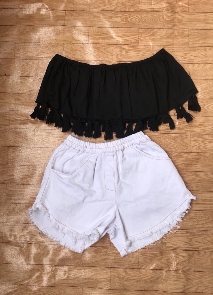 lux_essentialss's tweet photo. Get any of these looks via our Instagram (https://t.co/9hATY5wNOO) for only Ghc55. 
Don’t wait till it’s sold out🛒🛍. https://t.co/80WDLJ7XRv