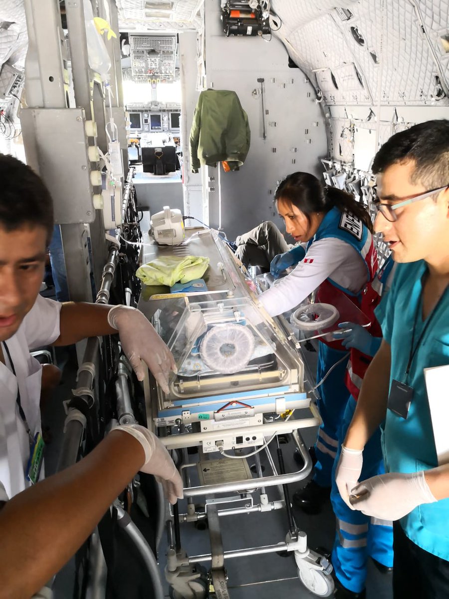 SamuPeruMinsa's tweet photo. Desde el Hospital Regional de #Chachapoyas y del Hospital de Apoyo de #Bagua en un vuelo de la #FAP, #SAMU realiza la evacuación aeromédica de dos menores, de 4 días de nacido y 7 años, con diagnóstico reservado. En Lima, serán trasladados al #INSNSB y al #HEP. #Minsa #SIS https://t.co/iyl1G9fKWL