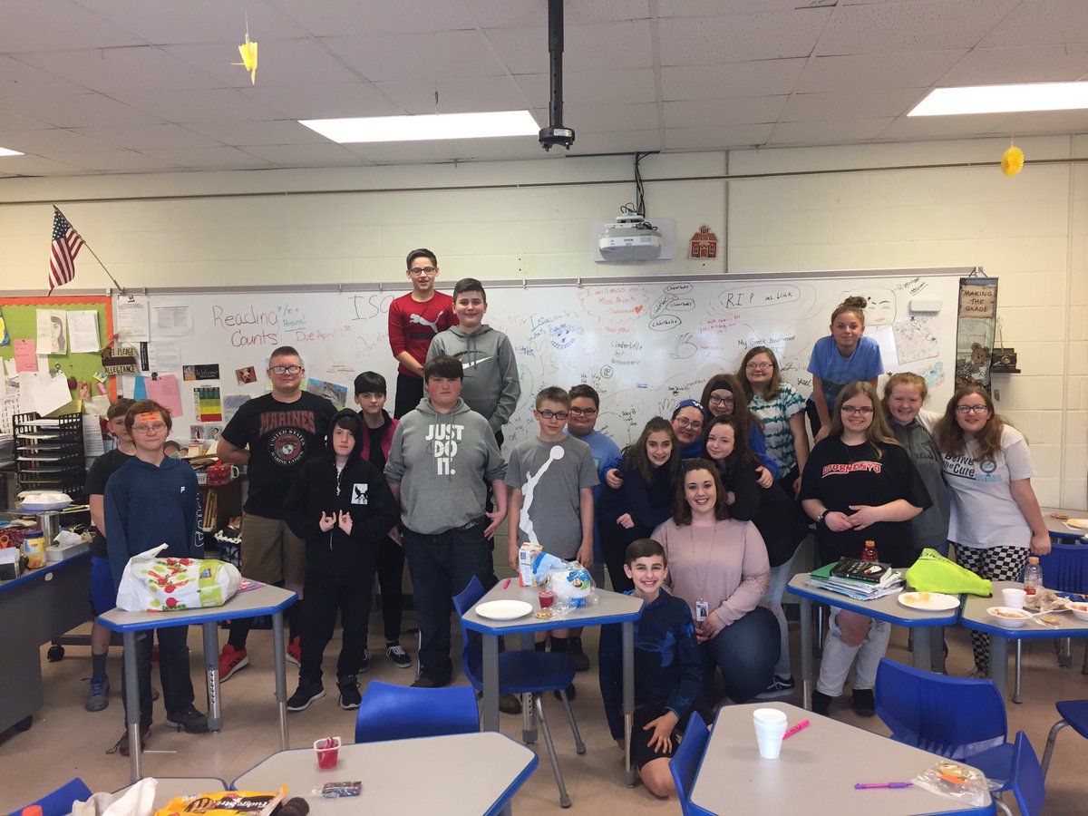 MissAlexisBrink's tweet photo. Friday was a very bittersweet yet tearful day, my student teaching experience at Windber came to an end! I had a wonderful year with my students &amp; mentor teacher. Each class threw me a surprise party &amp; I left with so many letters &amp; gifts. I am going to miss all of them so much 💕 https://t.co/REk1hD8WZ1