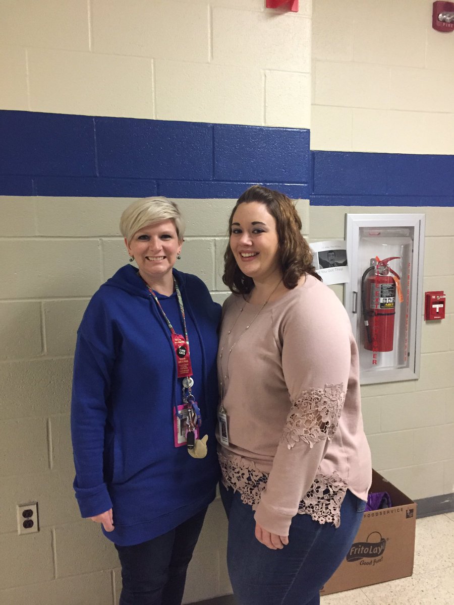 MissAlexisBrink's tweet photo. Friday was a very bittersweet yet tearful day, my student teaching experience at Windber came to an end! I had a wonderful year with my students &amp; mentor teacher. Each class threw me a surprise party &amp; I left with so many letters &amp; gifts. I am going to miss all of them so much 💕 https://t.co/REk1hD8WZ1
