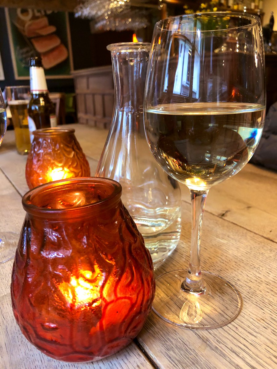 millardinterior's tweet image. @thegeorgerye with a #newzealandsavblanc and #fabulousdecor