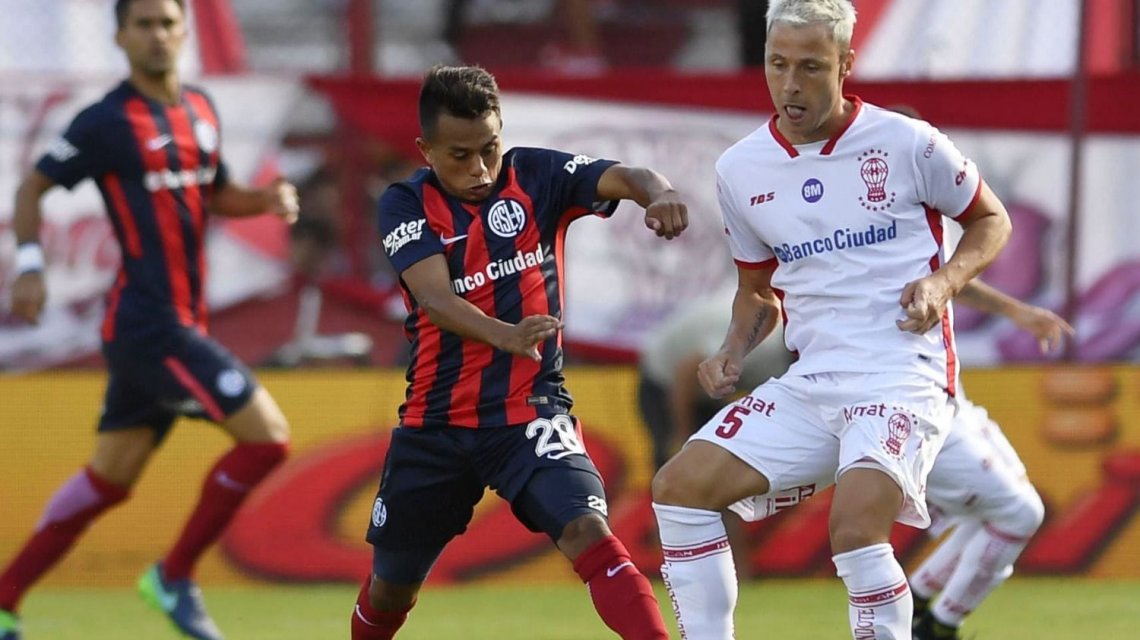 #CopaSuperliga: <a href="/SanLorenzo/">San Lorenzo</a> y <a href="/CAHuracan/">CA Huracán</a> se medirán mañana en el Nuevo Gasómetro y Línea de Fondo repasó los cruces entre ambos por Copas Nacionales. lineadefondo.com.ar/noticias/3177