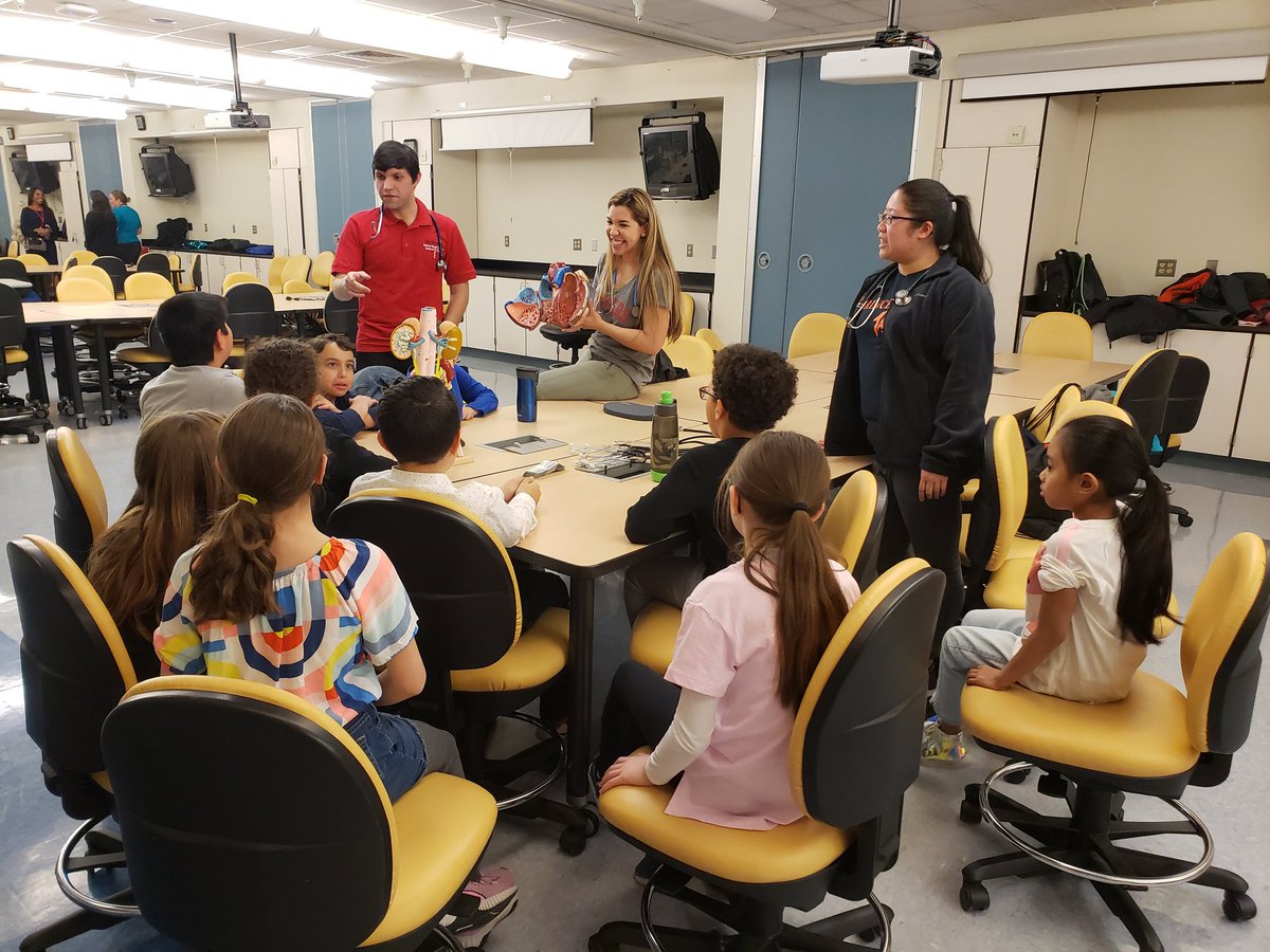JeanCzarkowski's tweet photo. @ReachHigher Come visit us at Shepard School! We would love to share our college exploration programs with you! Not only did we host a school-wide elementary college fair but we also joined forces with Robert Wood Medical School amongst 18 other colleges over the years. Jczarkowski@obps.org https://t.co/HG2RXt9HLJ