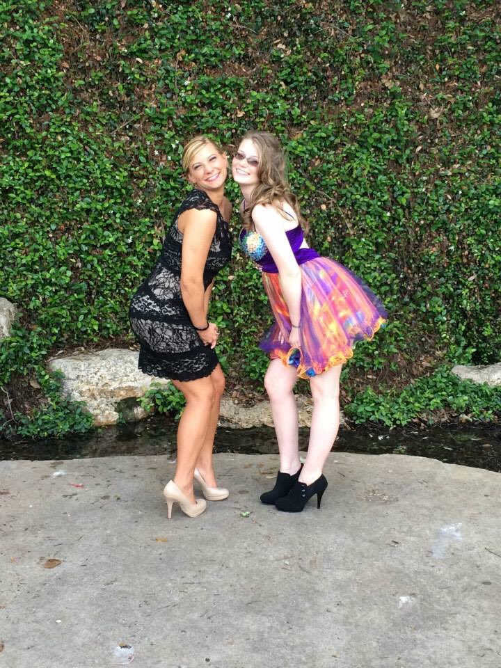 immortaldarlin's tweet photo. Since today is Robinson’s prom, enjoy these pictures of my date and i 5 years ago 💜😘 https://t.co/jVFdz2e8LS