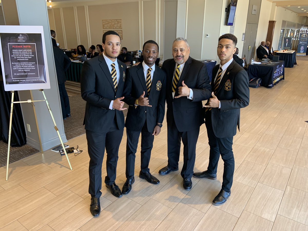 TheEXi_Alphas's tweet photo. Men of Distinction. A few Brothers of Epsilon Xi at the 87th Annual Midwestern Regional Convention in Toronto 🇨🇦 #EpsiXi #APHIA #322nd 🤙🏾
•
•
Bro. Harry Todd FA’82
Bro. Brian Dockery FA’18 @Rob_Dockery 
Bro. Nicolas Hampton FA’18 
Bro. Max Doggett FA’18 @Max_Dejuan https://t.co/CCKREaE6xY