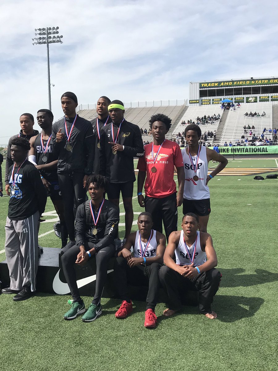 SGP’s 4x100 relay team set a new school record at the 7-6A district meet in DeSoto finishing 3rd with a time of 40.98.  Way to go boys!!
