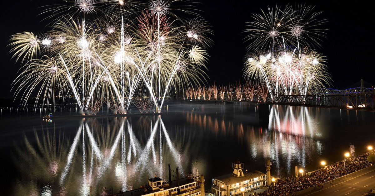 The largest fireworks show in North America‼️ 🌃💥⚡️

🔜Thunder Over Louisville

#Louisville #ThunderOverLouisville