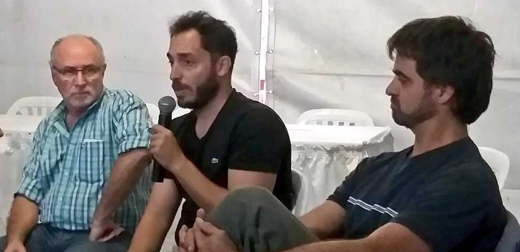 nicolasbento's tweet photo. En el marco de la #FESTICALA debatimos sobre soberanía y seguridad alimentaria. Gran preocupación de los vecinos por la creciente concentración y extranjerizacion de la cadena productiva! @CascallaresPJ @JuanoFabiani @alopezpuglisi https://t.co/dnfFiZBLL5