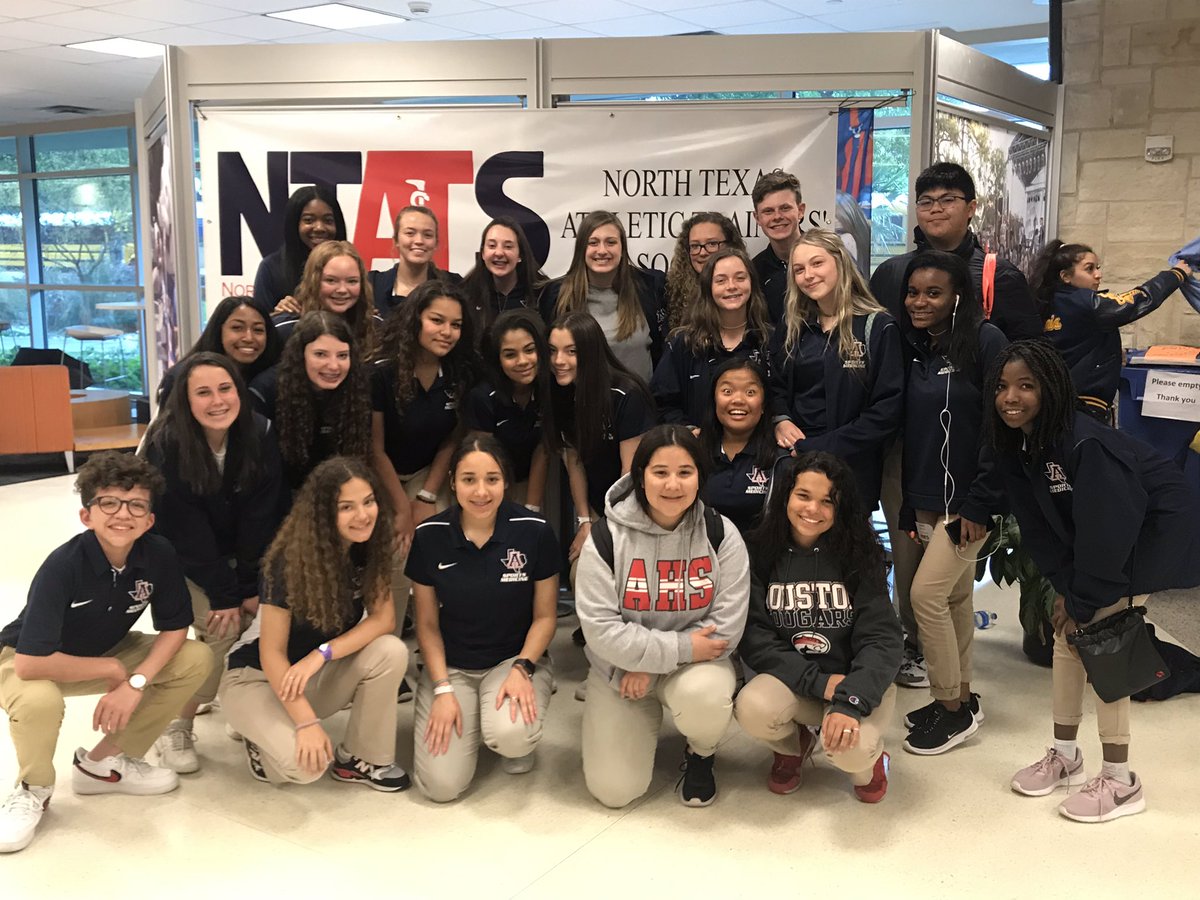 LFC_SportsMed's tweet photo. Thanks @NTATS! Our students had a great time today at #NTATS2019! https://t.co/VjmvMQCerU