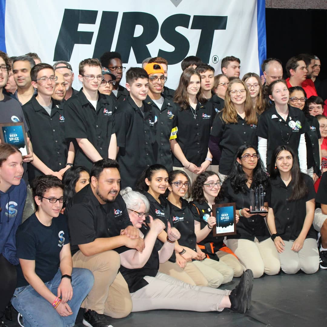 Gaelhawks230's tweet image. We had an amazing time this past few days at the New England District Championship. We made it all the way to finals as the number 4 alliance captain and earned the autonomous award! #ne_dcmp #NEDCMP #omgrobots #WeAreNE