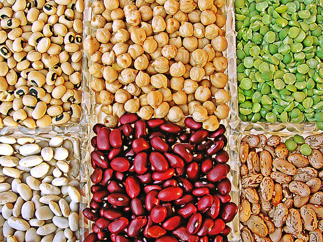 EatWellBuffalo's tweet photo. It's another Superfood Session! Today's Superfood:
Beans- love chickpeas (cheap)
#buffalony #eatwell #delicious https://t.co/tGWluFiTDG