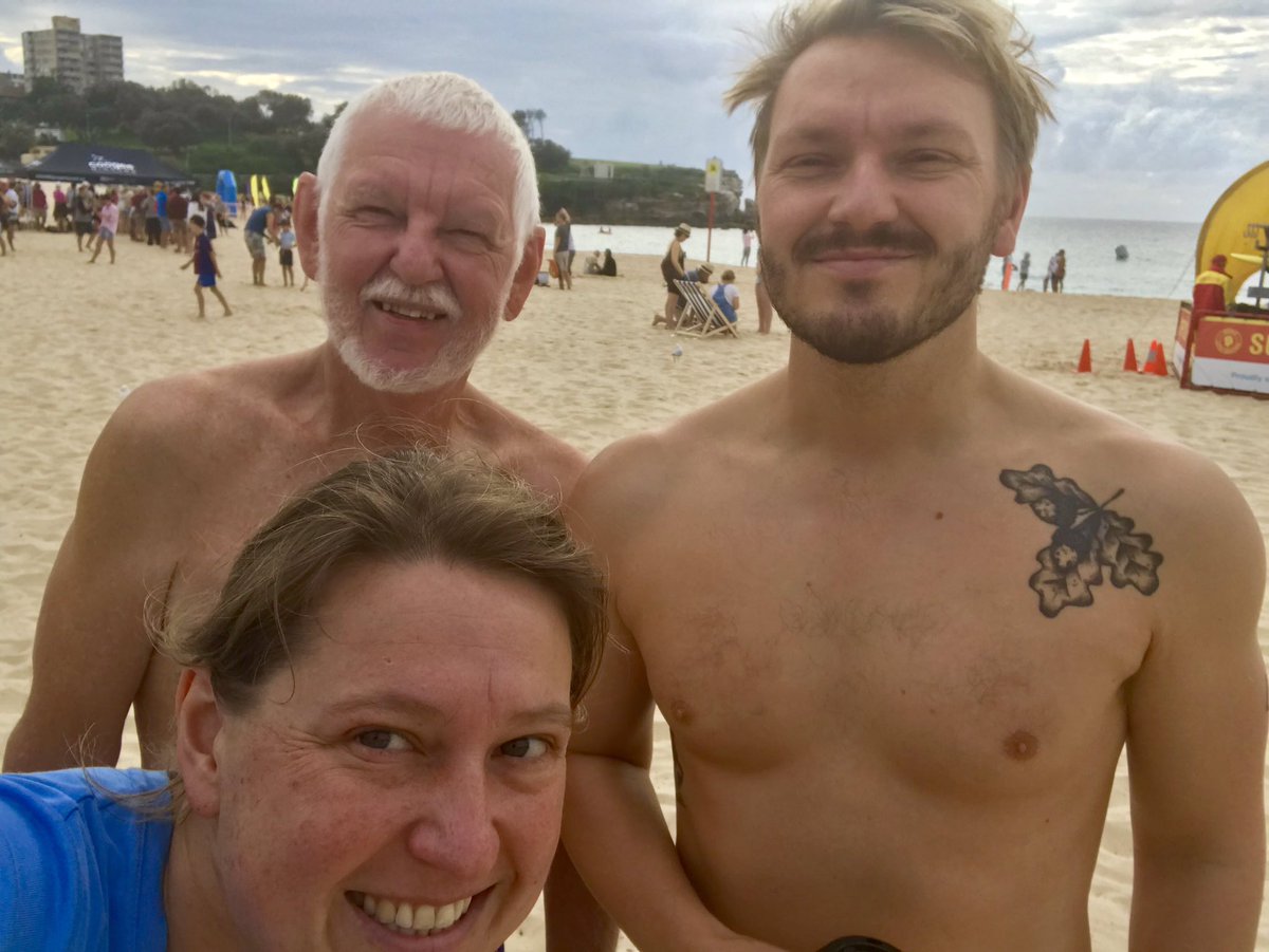 anika_gauja's tweet photo. Family selfie before #CoogeeIslandChallenge #CoogeeSwims @oceanswims https://t.co/8JpW0NFCTl