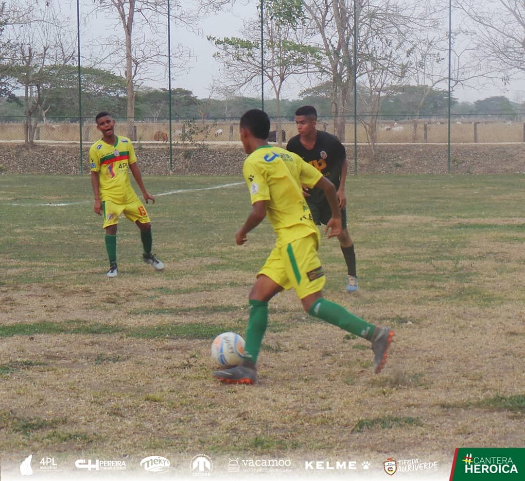 RealCartagena's tweet photo. #CanteraHeroica | Con goles de Juan Olarte (x2), Dewis Güeto, Carlos Munive, José Acosta, Brayant González, Javier Zárate y Juan Bohórquez, #RCs17 derrotó 8-2 a Altos de Plan Parejo en el Prejuvenil sub 17 Interclubes. https://t.co/Chz3v511w4