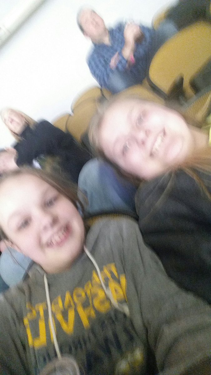 mindmess1's tweet photo. #MILHockey #NSBFanPic https://t.co/OV96VxZjga