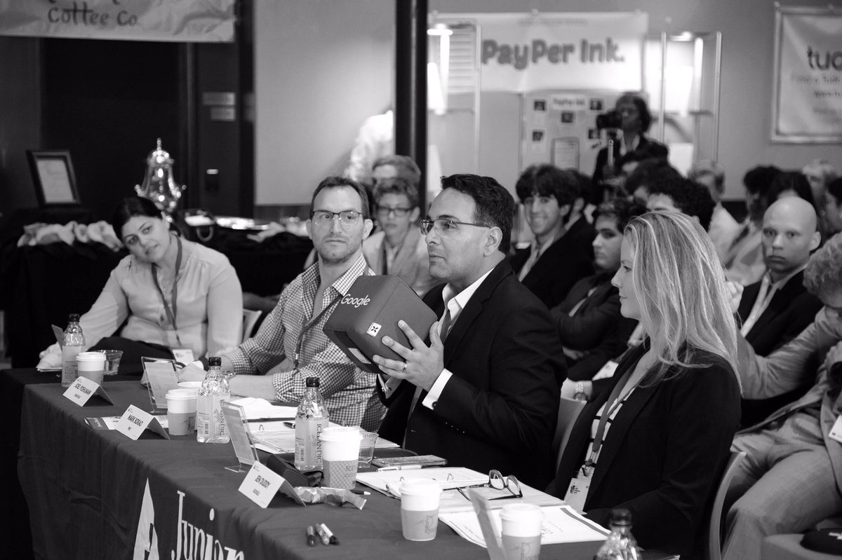 PasadenaHighJA's tweet photo. Some photos from JASEC 2019. https://t.co/1GkrovELW8