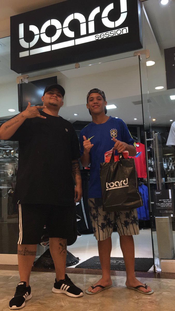 CH_Saraiva's tweet photo. Mano @PbmDodo deu aquela moral de cria, tmj Irmao 👊🏻🏴
#tropadoch #boardsession https://t.co/PpCkCnwY7b