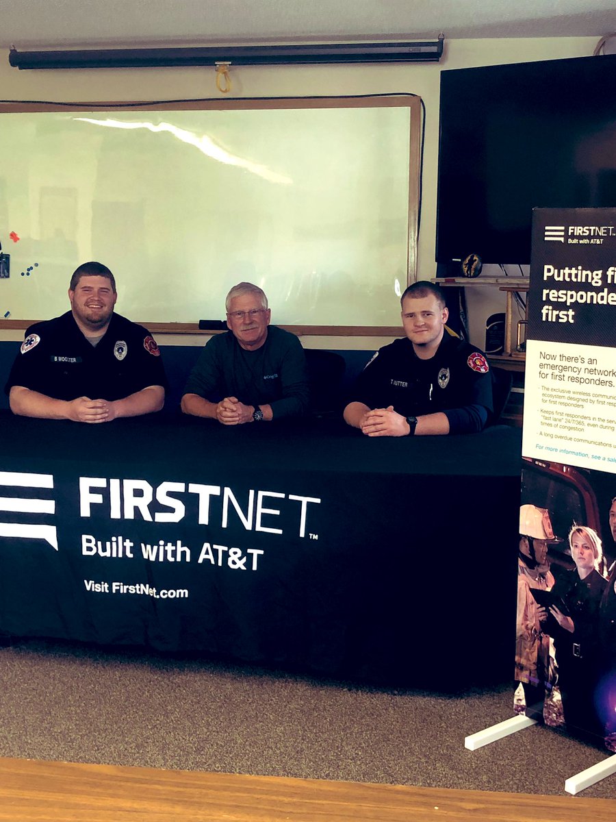 smlarge77's tweet photo. FirstNet event at Cambridge Township Fire Department
Thank you for all that you do!
#FirstResponders 
#Fireandrescue 
#Heroes 
@Laurie90466462 https://t.co/IG9ntw6J8p