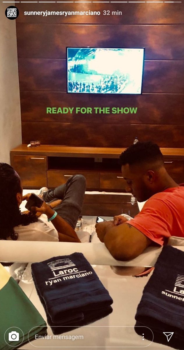 dropsfy's tweet photo. Eles estão se preparando, e lá no nosso Instagram, você fica por dentro de tudo o que rola na Laroc. #SJRM #EDM 
https://t.co/EZdH5eJPk8 https://t.co/Taj8njRHfs