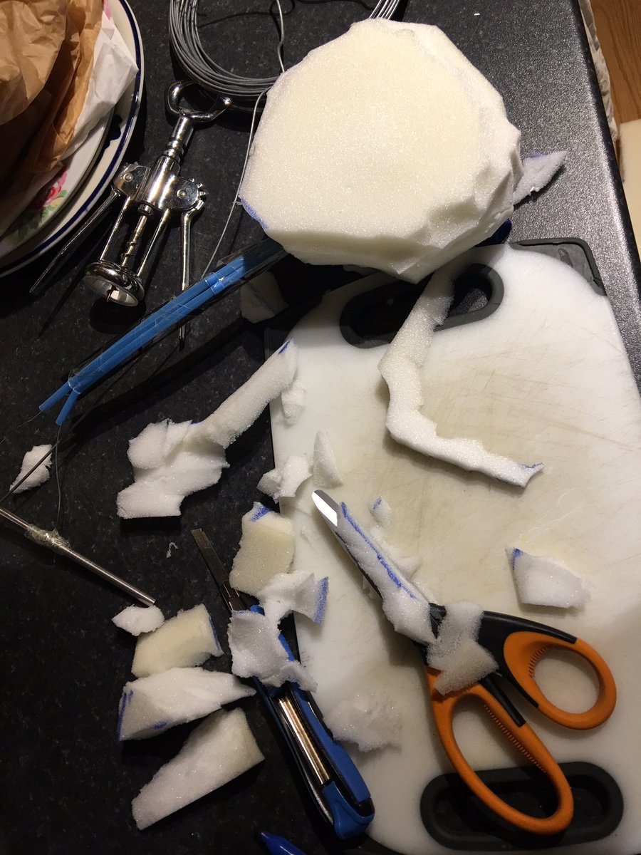 1am making an alien. #sfl48hr