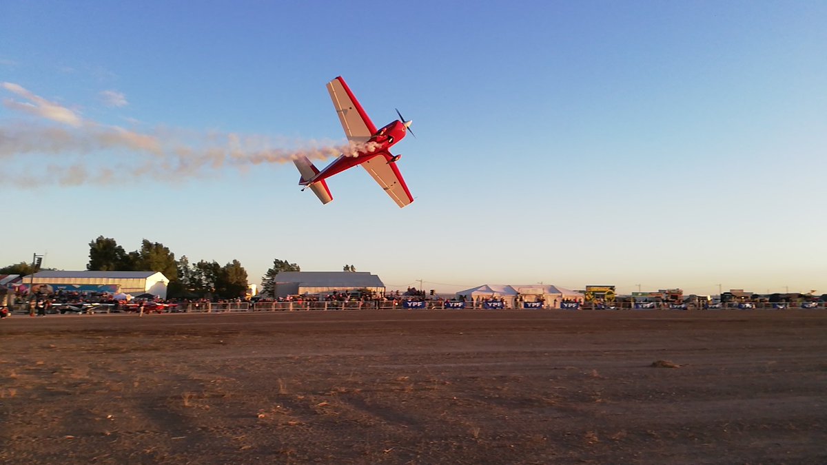 HANGARX's tweet photo. Algunas imágenes de lo que fue el primer día del #ShowAereoAllen #AllenVuela2019 un auténtico #FiestonAeronautico https://t.co/cv2wbcRs6P