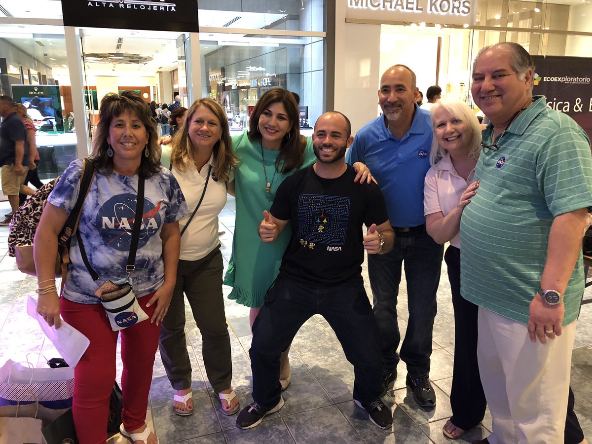 lizblupr's tweet photo. Excited to have seen “Earth Month” @ECOEXPLORATORIO fantastic exhibit in @plazalasamerica #Jetbluefoundation #STEM @NASA @weatherchannel @NASAedu @CCamposTURISMO @discover_PR @adamonzon https://t.co/01WhAXHMVS