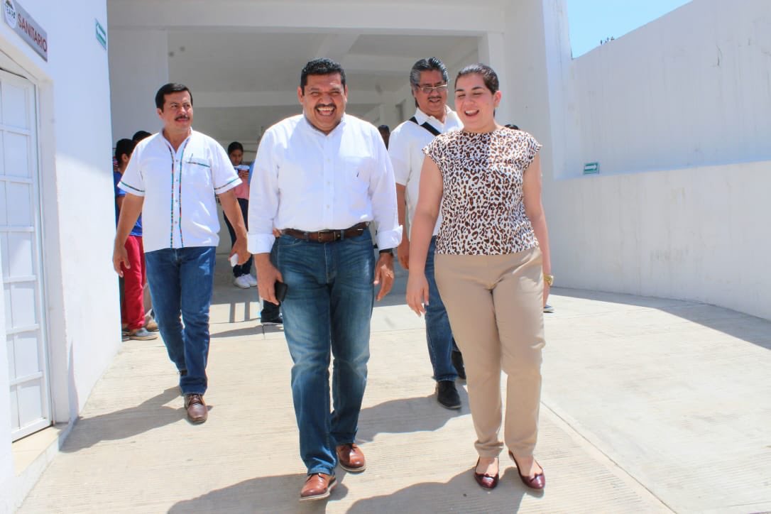 TabascoJavier's tweet photo. Por ello, el día de hoy estuvimos en las instalaciones del Casino Municipal de Teapa, agradecemos la presencia de la alcaldesa Tey Mollinedo Cano en esta reunión de seguimiento con técnicos y facilitadores. https://t.co/blj6bx5fL5