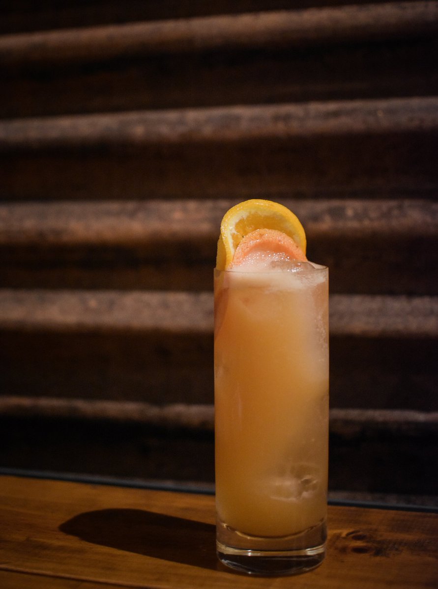 Noticia Fresca: <a href="/apostolesgin/">Príncipe Apóstoles</a>, <a href="/pimmsgb/">Pimm's</a>, pomelo, limón y naranja con un toque de almíbar simple. #unabarraextraordinaria