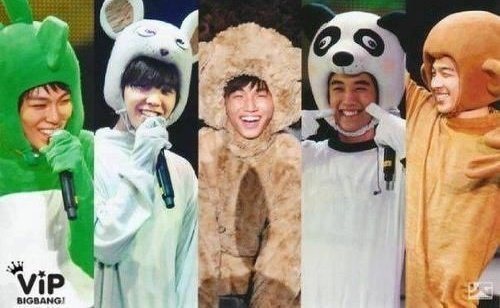 SunshineGummi's tweet photo. I love all 5 of these dorks so much 🤧 

#BIGBANG #VIPYellowHeartProject #ot5 https://t.co/5t05eXWRZg