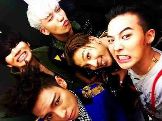 SunshineGummi's tweet photo. I love all 5 of these dorks so much 🤧 

#BIGBANG #VIPYellowHeartProject #ot5 https://t.co/5t05eXWRZg