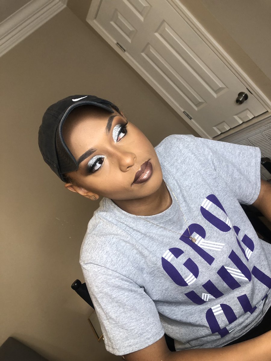 KMVmakeup's tweet photo. Did my bestie makeup🧡
#kmvmakeup #nolamua #neworleansmua #makeupartist #17yroldmua #neworleansmakeupartist #makeupaddict #undiscoveredmuas #youngenterpreneur #makeup #makeupartistworldwide #makeupartist #youngmu #nolamakeupartist #nolabeat #teenmua https://t.co/9C804Ey0lh